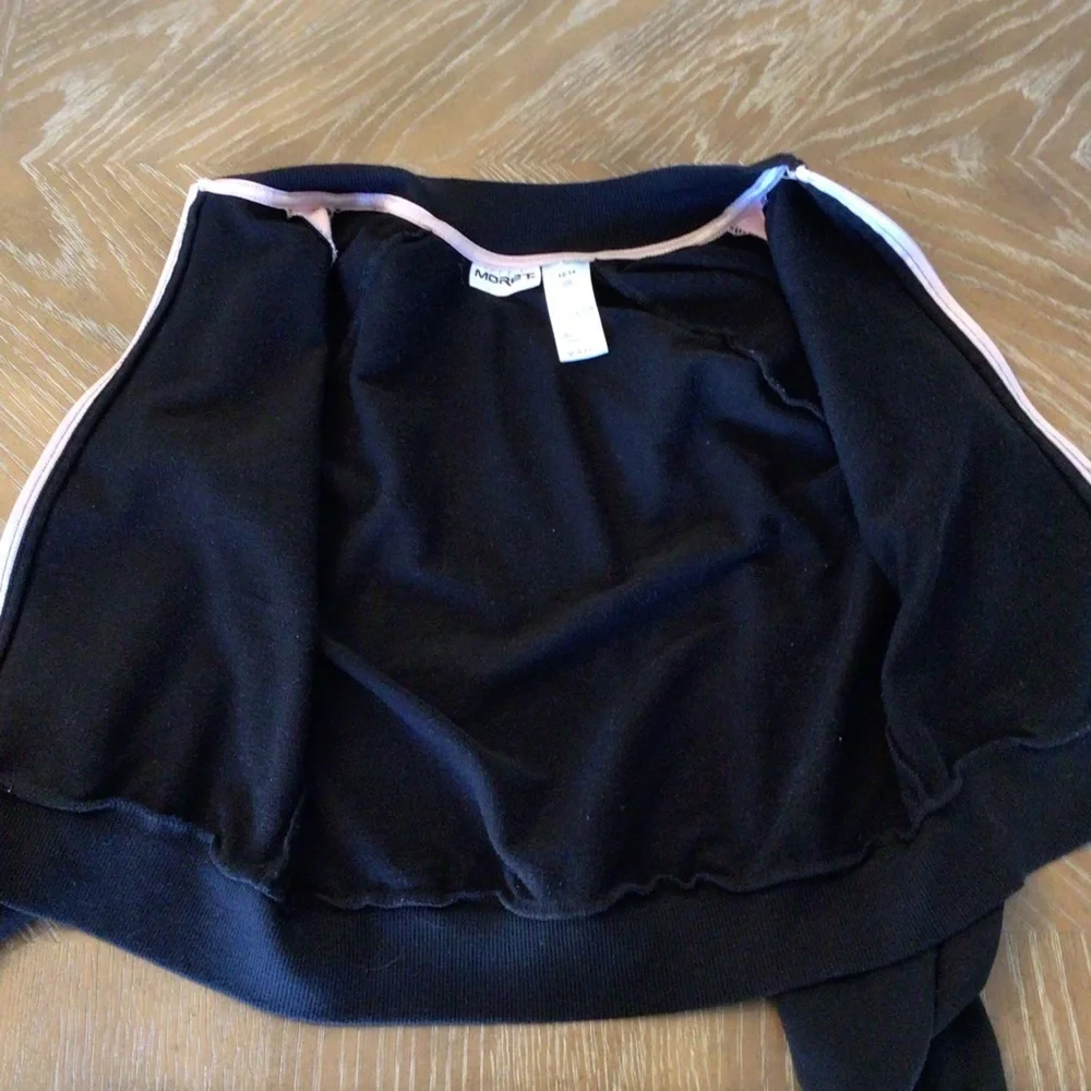 Moret Kids Black Rhinestone Embellished Zip Up Dance Sleeve Jacket Size Large
